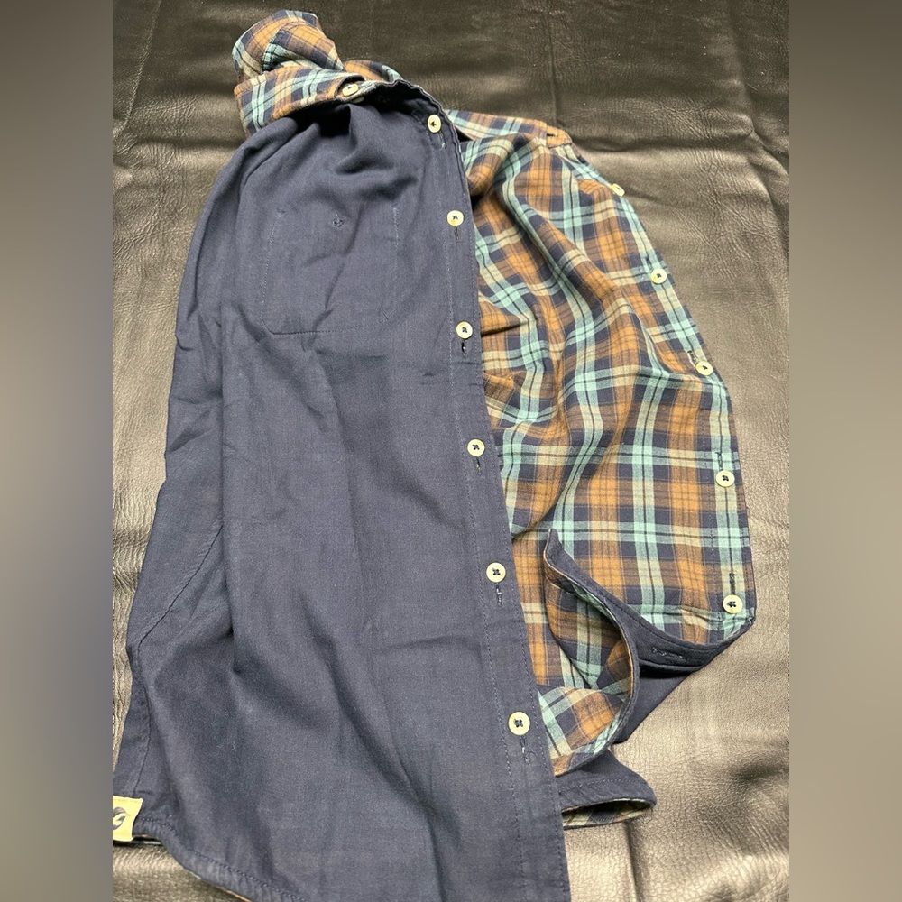 Hollister Short Sleeve Button Down Shirt - Picture 5 of 6